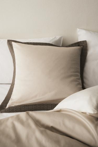 TAIE D’OREILLER SATIN BRODÉ (300 FILS) - Beige de Zara - Image 4
