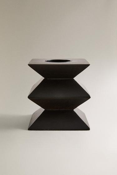 Zara DRVENI SVEĆNJAK U OBLIKU PRIZME – tamnosmeđa