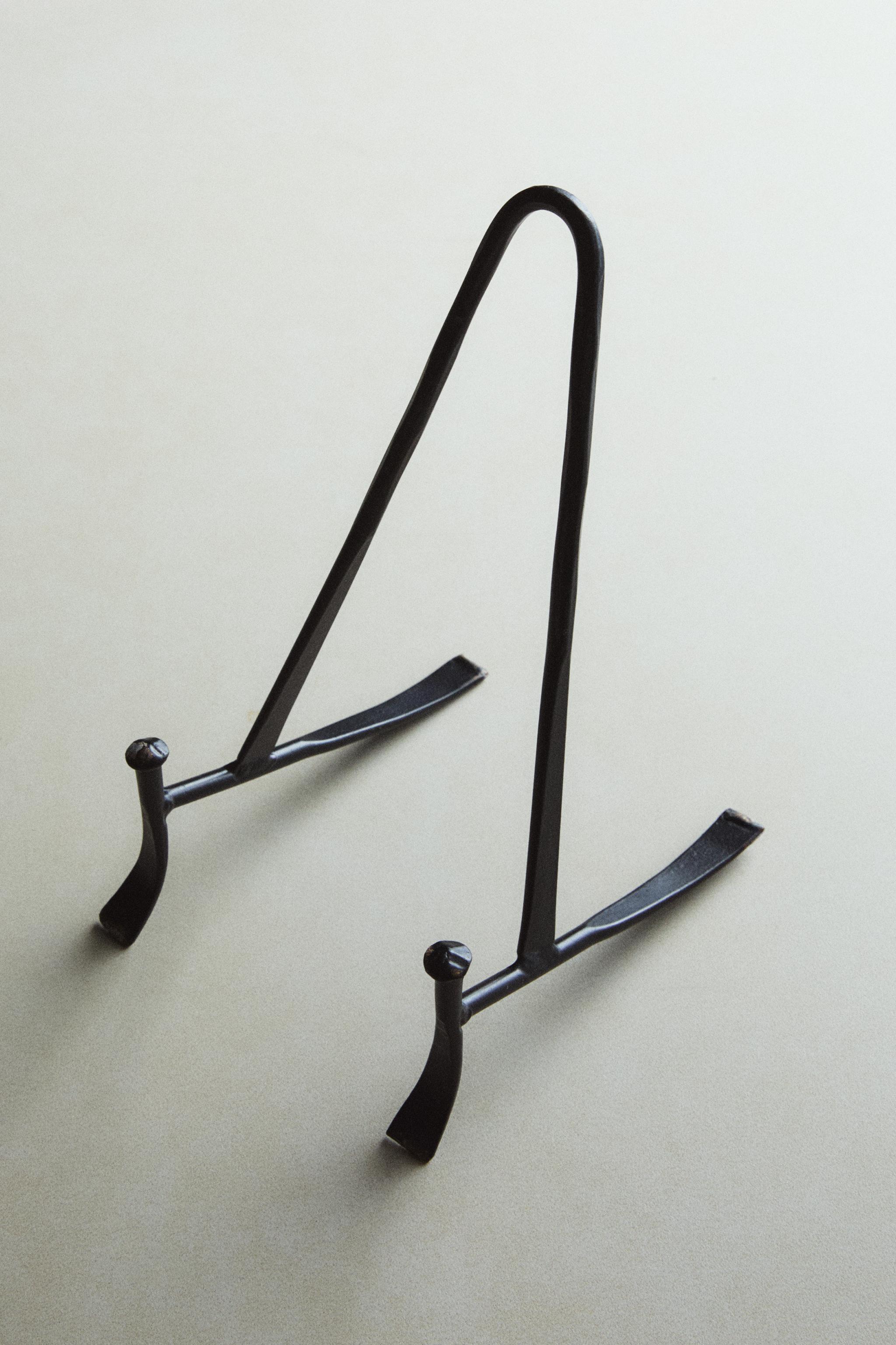 METAL STAND - Black | ZARA United States