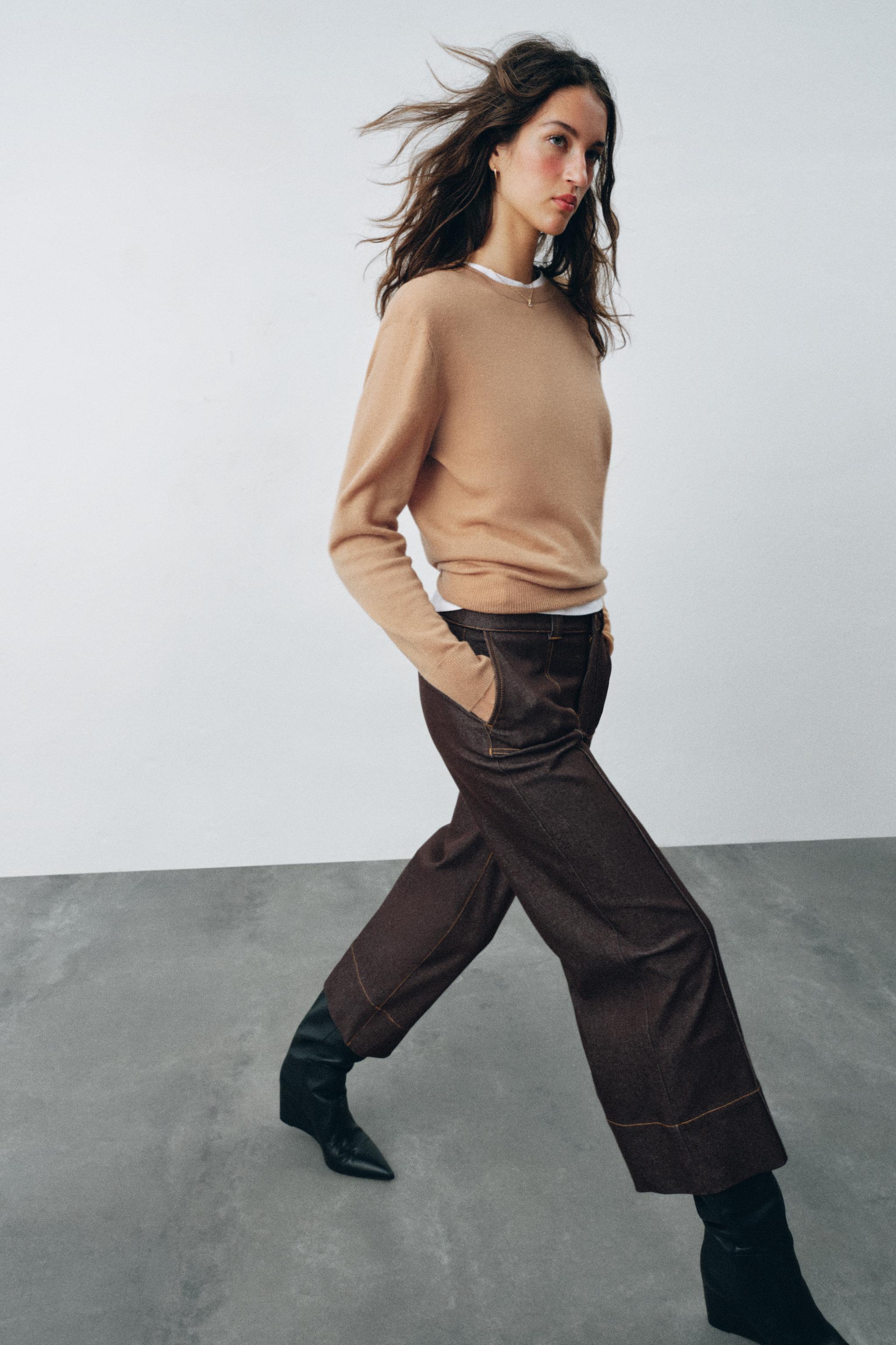 ブラウン レザー ワイドレッグパンツ レディースブラウンワイドレッグパンツ | ZARA 日本