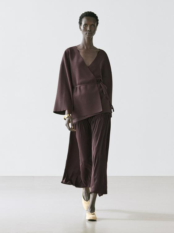 Flowing knit kimono with belt detail