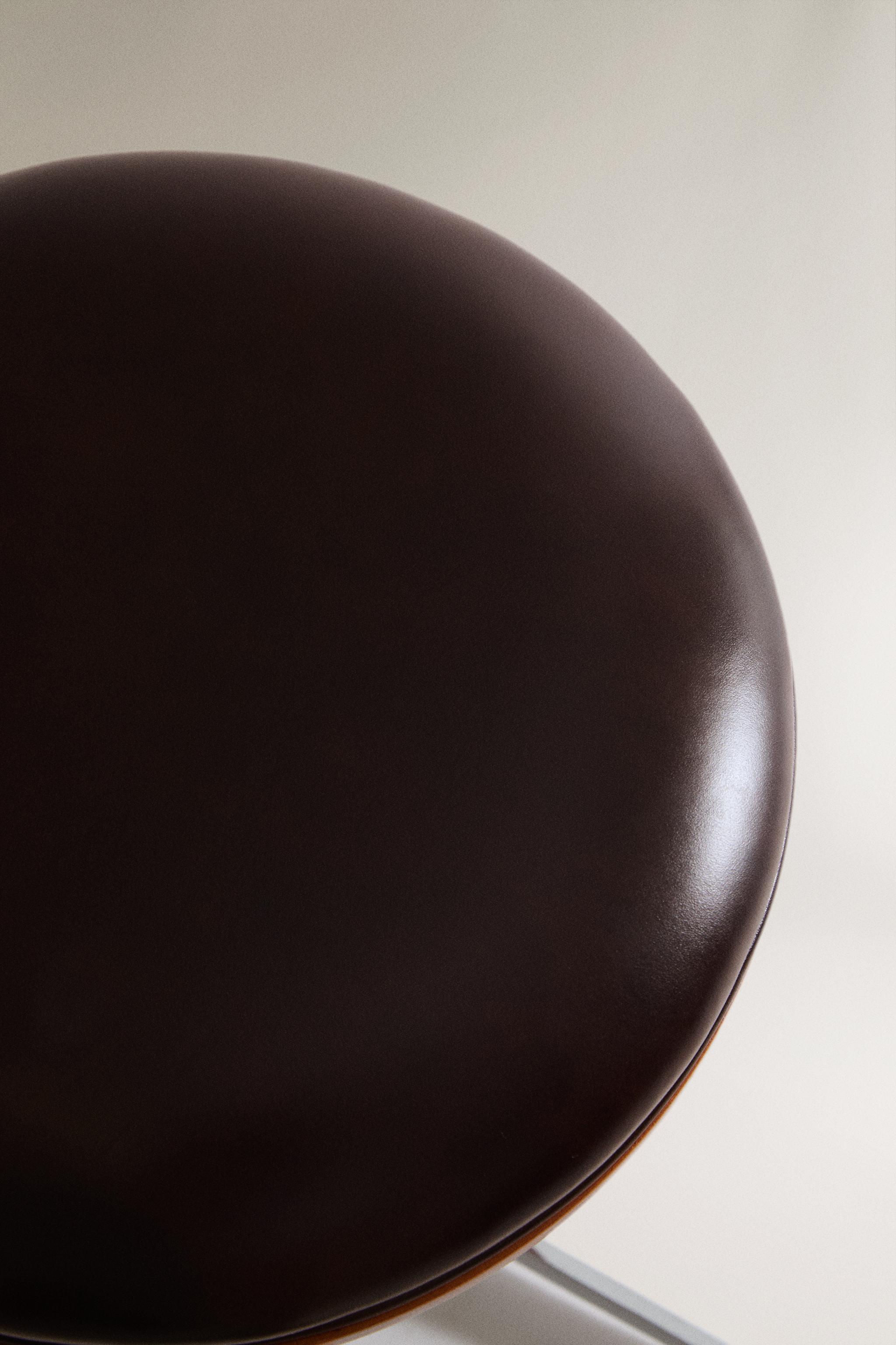 LEATHER AND STAINLESS STEEL STOOL