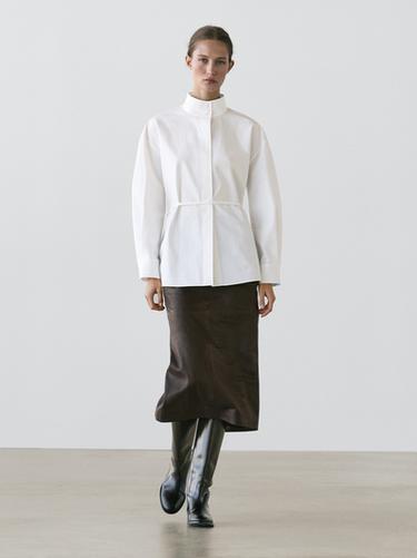 Camisa cuello alto detalle cinta - Blanco de Zara - Imagen 0