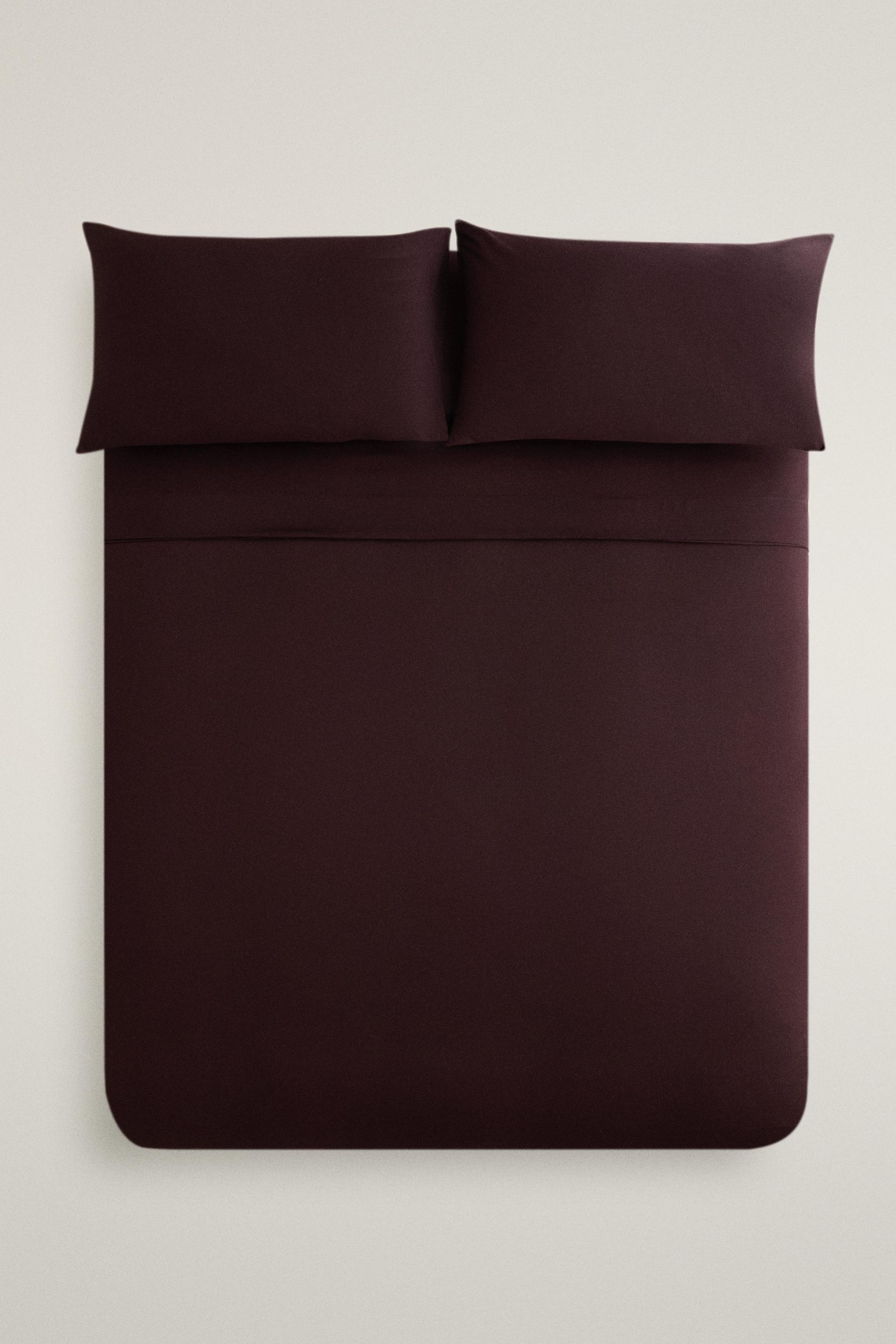 FADED-EFFECT SATEEN DUVET COVER (300 THREAD COUNT) — Burgundy