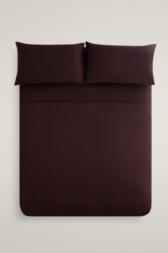 FADED-EFFECT SATEEN DUVET COVER (300 THREAD COUNT) - عنابي الخاص بـ Zara - صورة 0