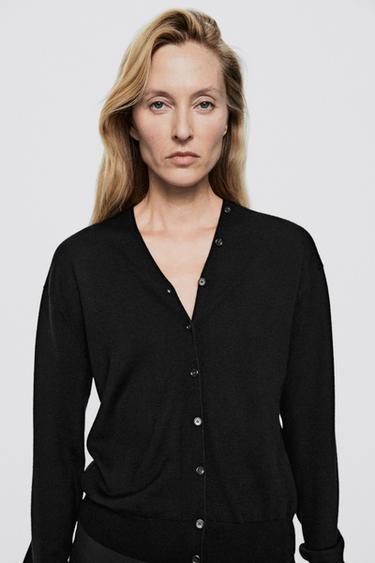 100% wool knit cardigan with button detail - LIMITED EDITION — Black 2