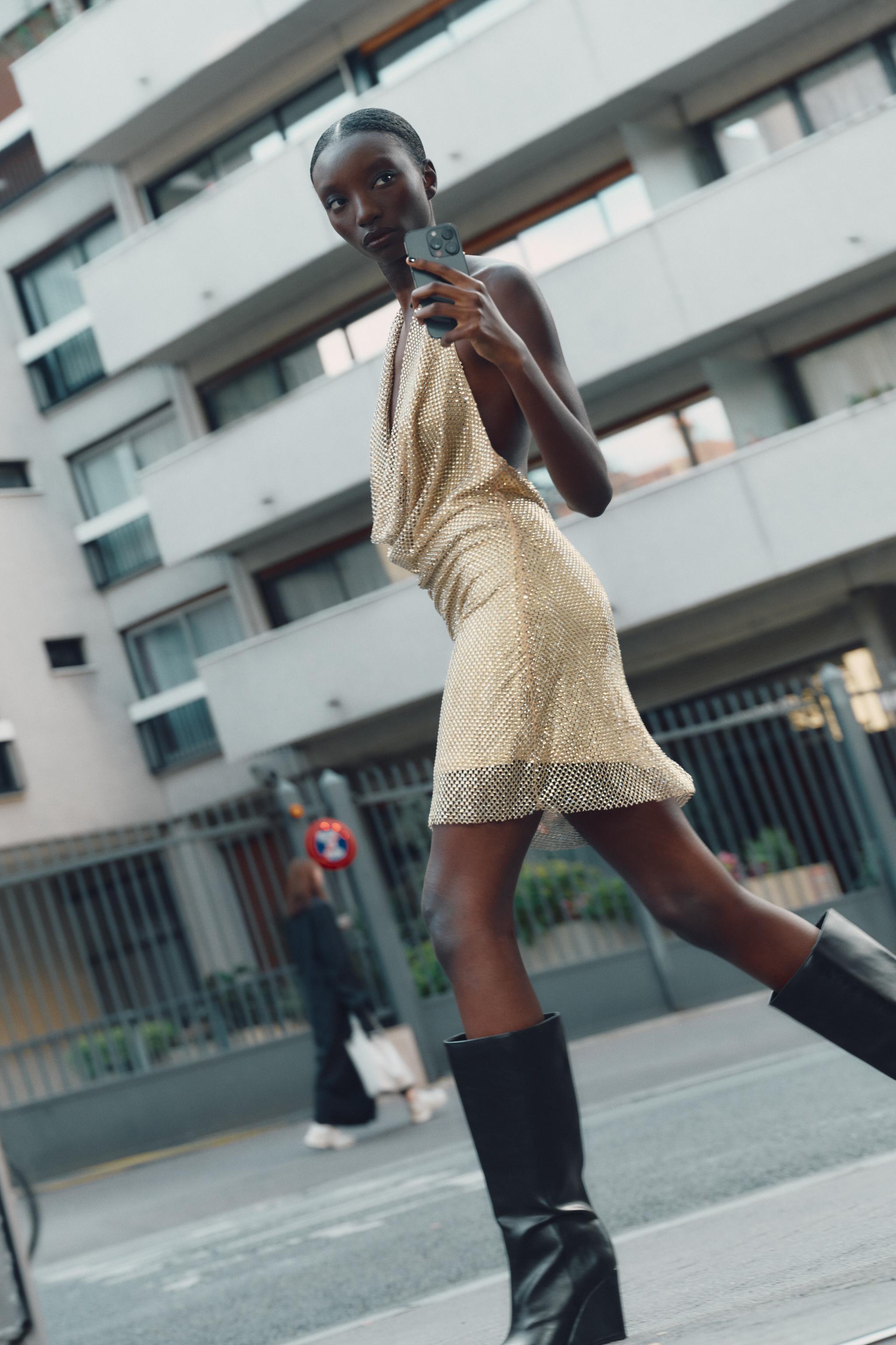 【新品未使用】スカーフ付きショート丈ワンピース　ZARA スカーフ付きショート丈ワンピース Sサイズ ZARA - メルカリ