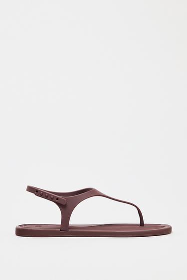 RUBBERISED SANDALS - Burgundy Red by Zara