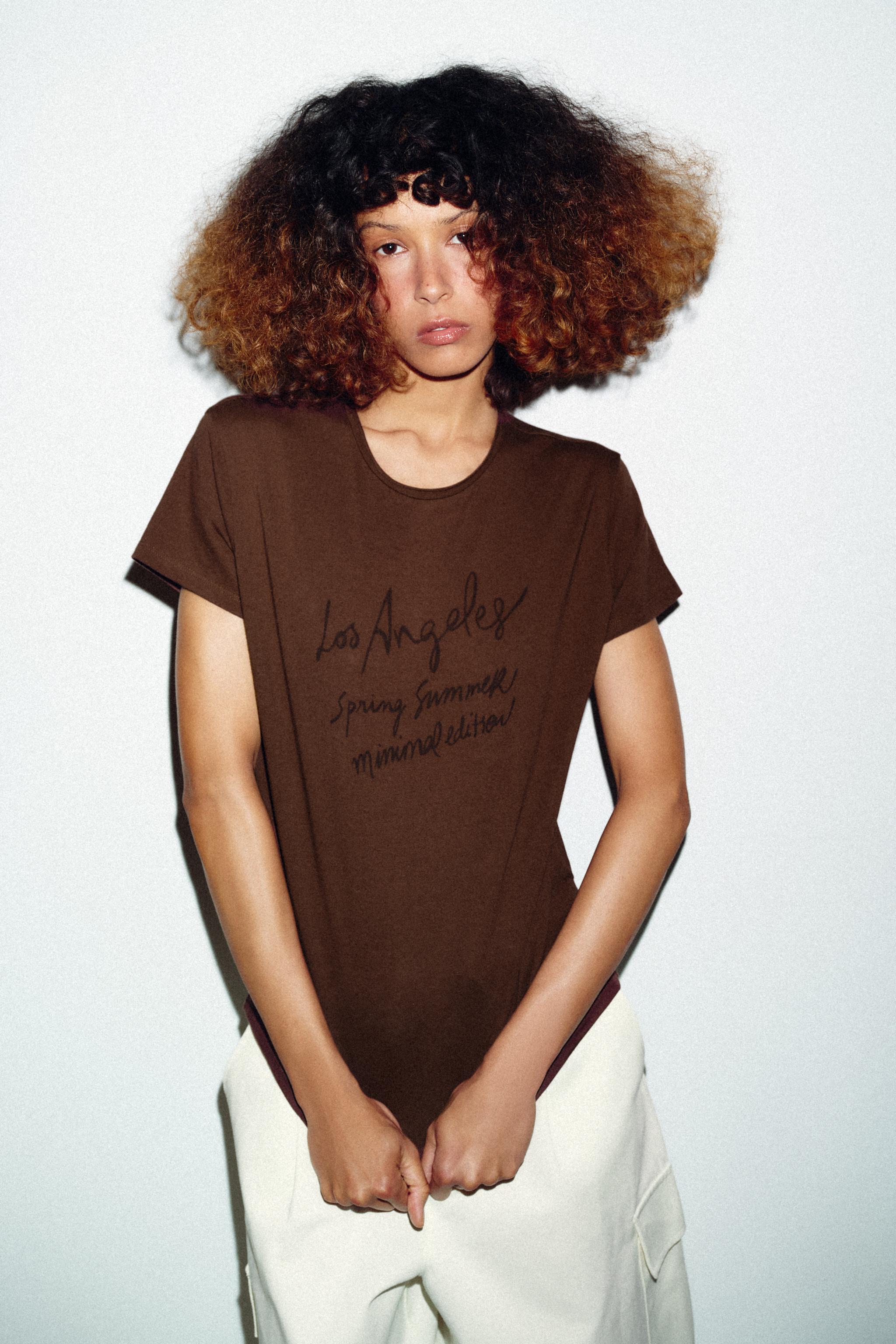 KISA KOLLU SLOGANLI T-SHIRT - Görsel 2