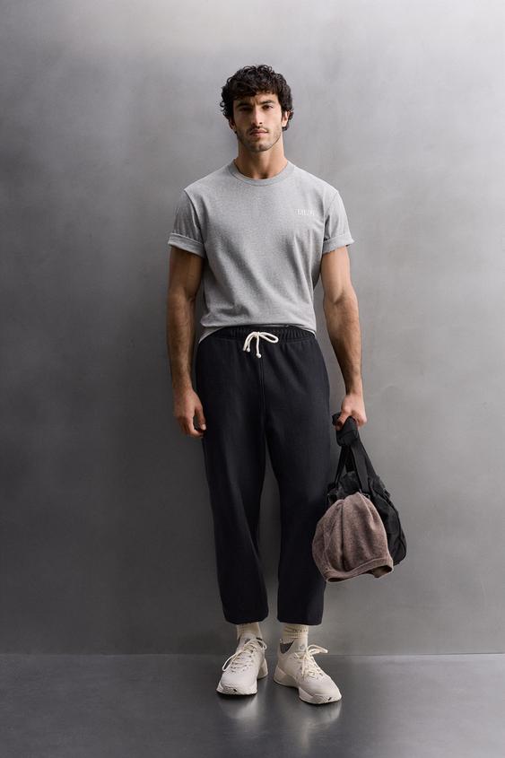 GRAPHIC PRINT TRAINING T-SHIRT