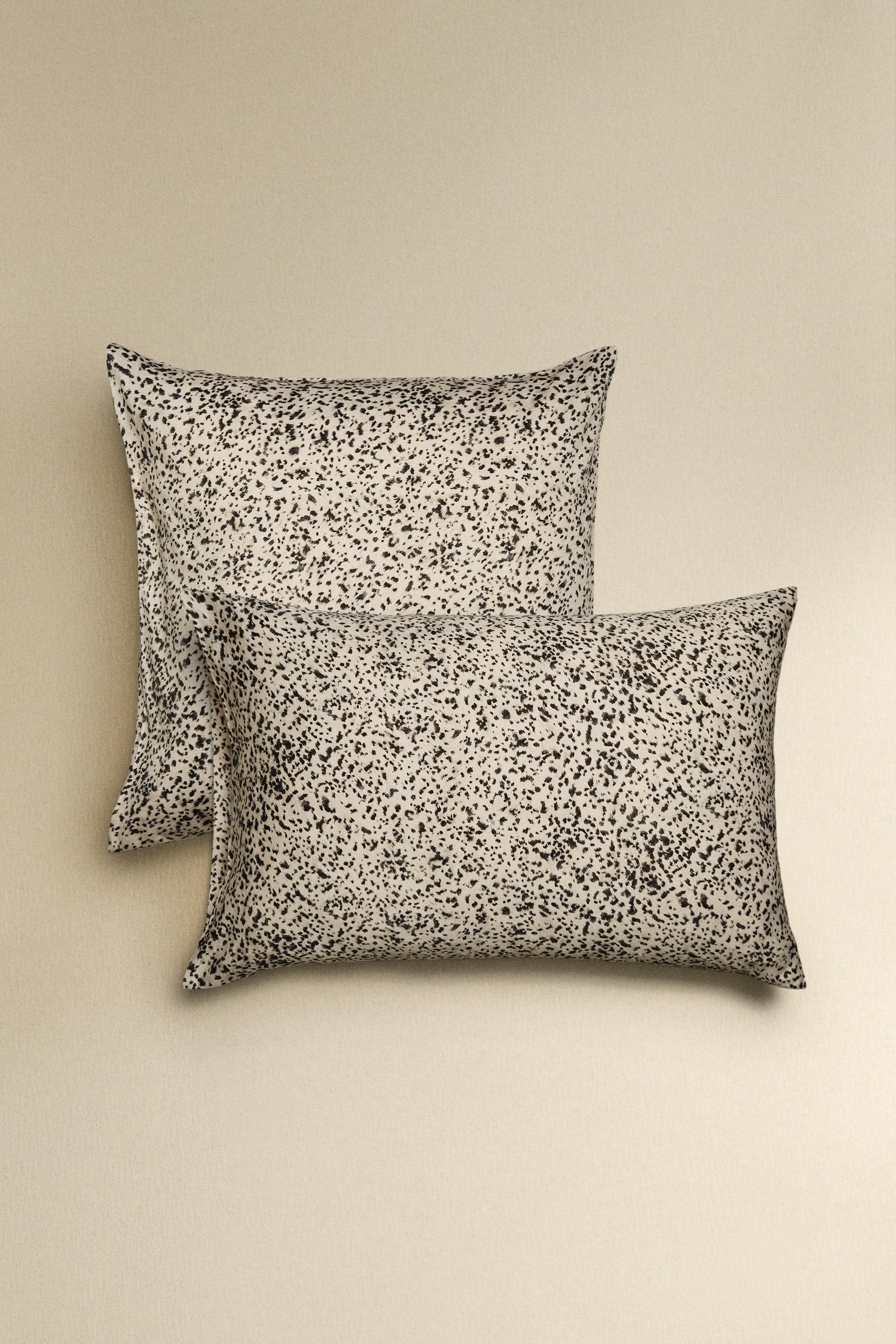 ANIMAL PRINT PILLOWCASE