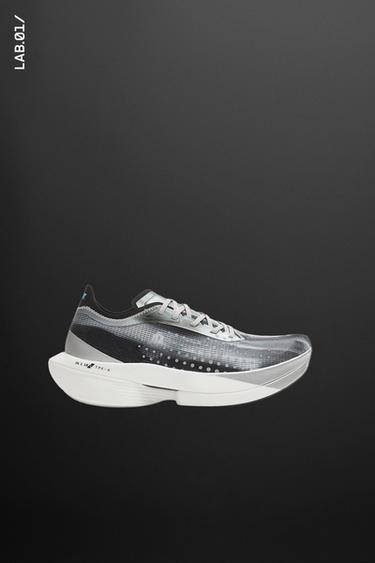 CHAUSSURES POUR COURIR DE LONGUES DISTANCES - Argent de Zara