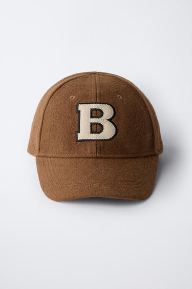 GORRA PAÑO INICIAL - Caramelo de Zara
