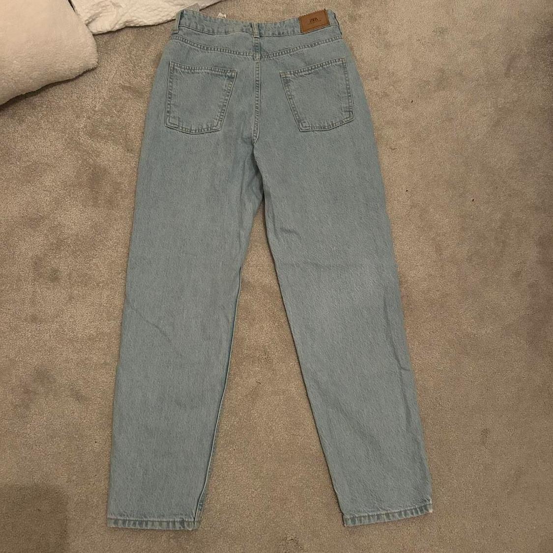 HIGHWAISTED STRAIGHT LEG MOM JEANS - Image 2