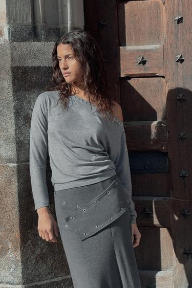 CAMISETA TACHAS MANGA MUERCIÉLAGO - Gris vigoré de Zara - Imagen 0