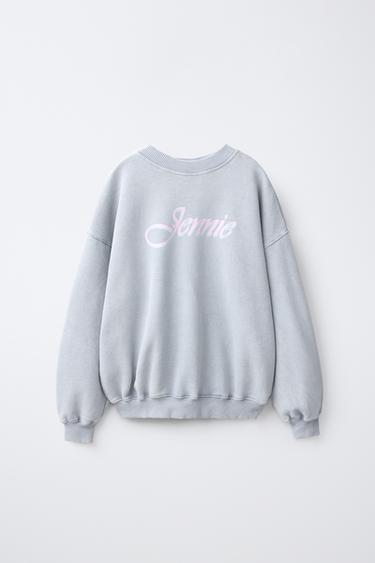 JENNIE ©™ WASHED PRINT SWEATSHIRT — Mid-gray 1