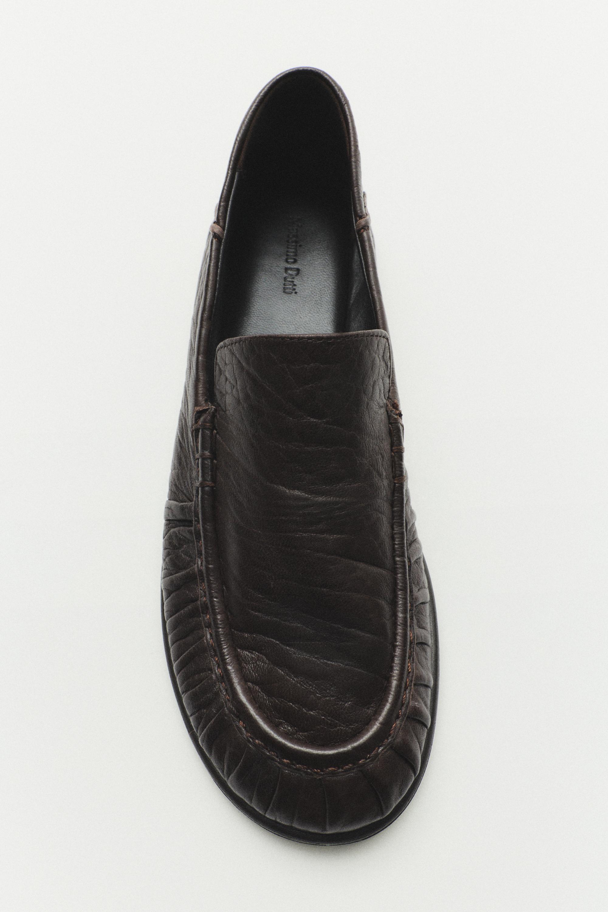 Milled leather loafer — Brown