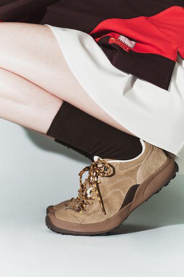 CHAUSSETTES MICRO CÔTELÉES EN COTON - Marron de Zara