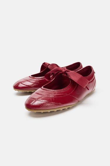BALLERINES SPORTIVES À NŒUD - Rouge de Zara - Image 4