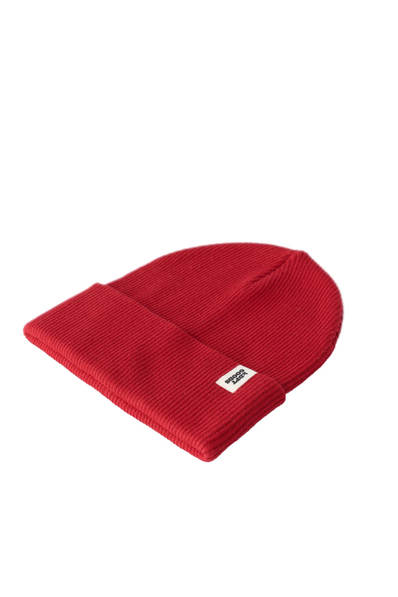 RIBBED KNIT LABEL HAT — Dark red