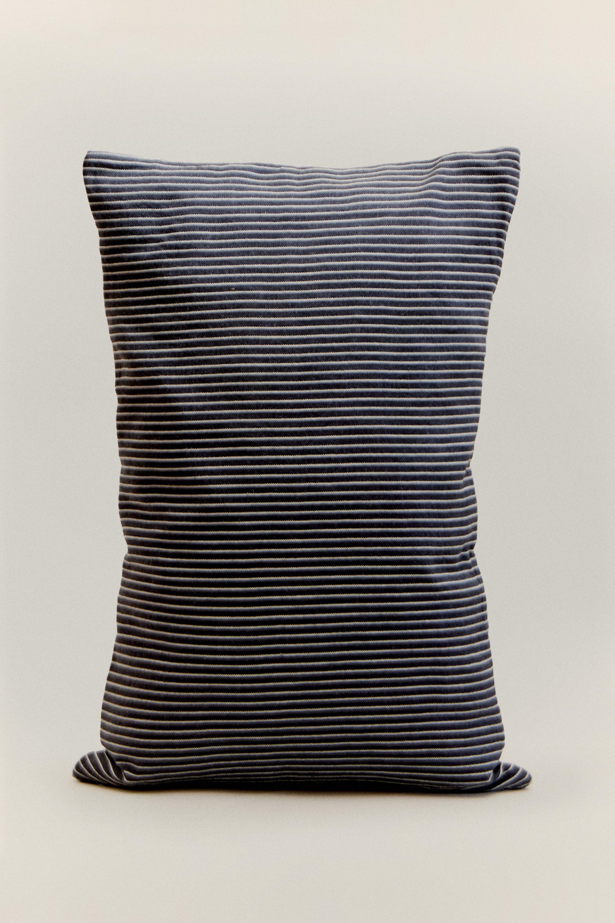 HOUSSE DE COUSSIN RAYURES FINES