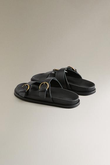 SANDALES PLATES CUIR BOUCLES - Noir de Zara - Image 3