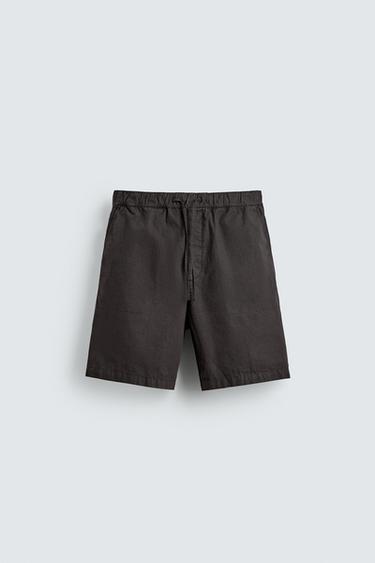 BERMUDA LAVADA REGULAR FIT - Negro de Zara