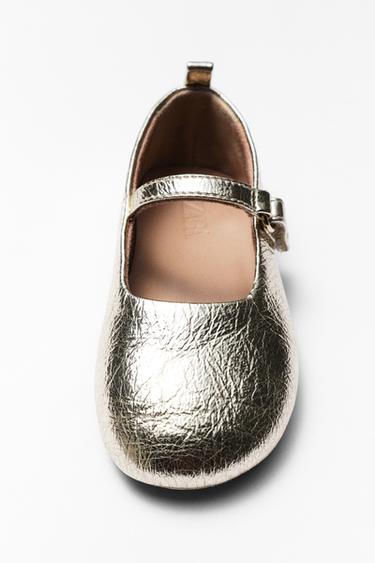 BAILARINA PIEL METALIZADA - Oro de Zara