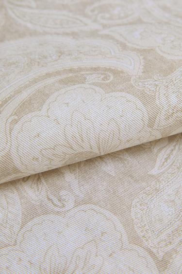 CHEMIN DE TABLE RÉSINE IMPRIMÉ PAISLEY - Beige clair de Zara - Image 3