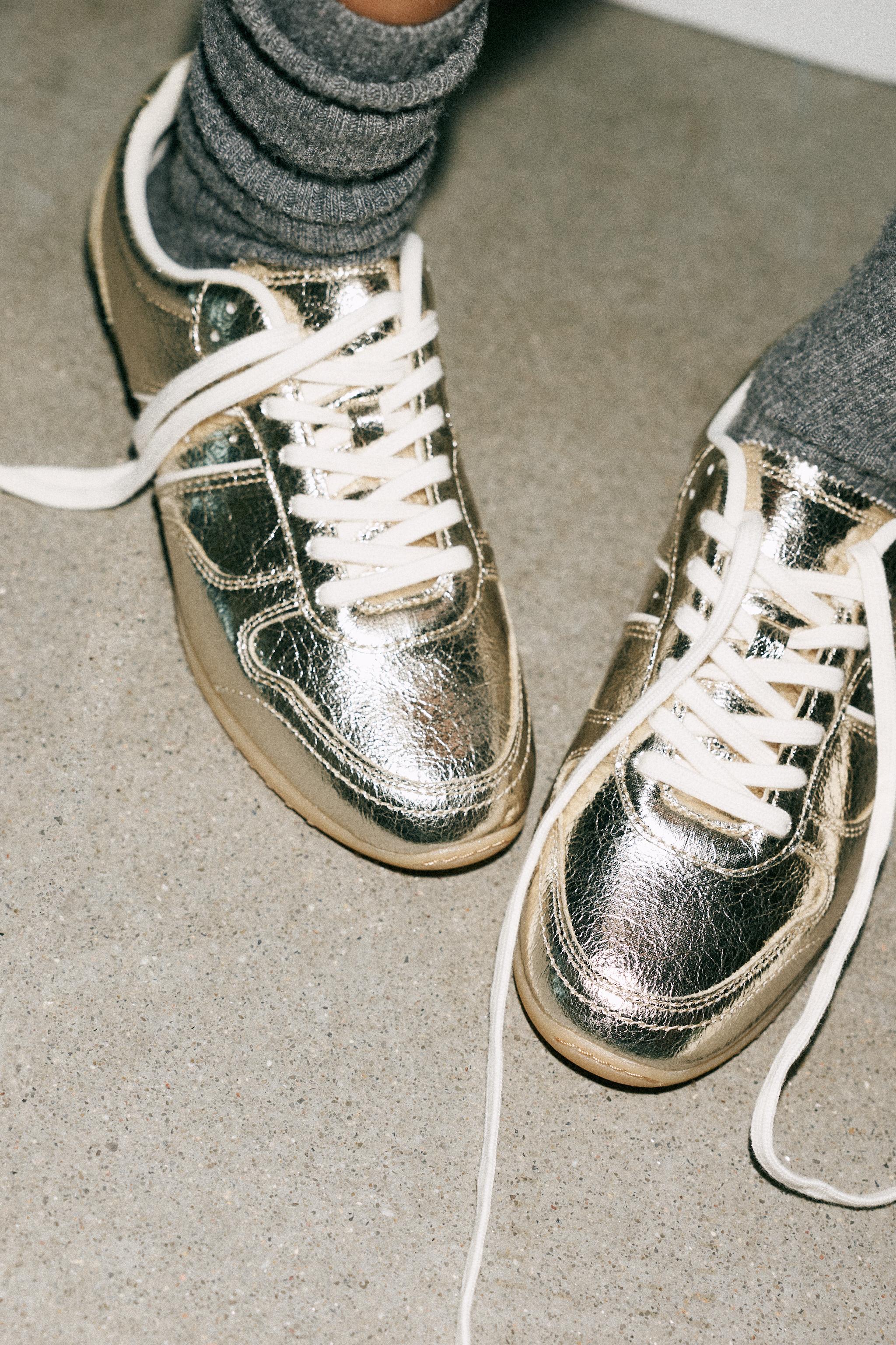 ZARA メタリックエフェクトスニーカー　ゴールド　38 24.5 スニーカー ZARA メタリックエフェクトスニーカー ゴールド 38 24.5
