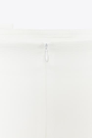 ROBE COURTE NŒUD DÉCOR DORÉ - Écru de Zara - Image 7