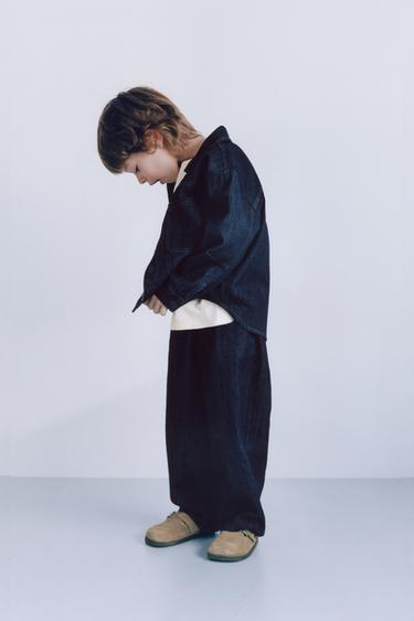 CHEMISE EN DENIM À BOUTONS EFFET GOMME - Bleu de Zara