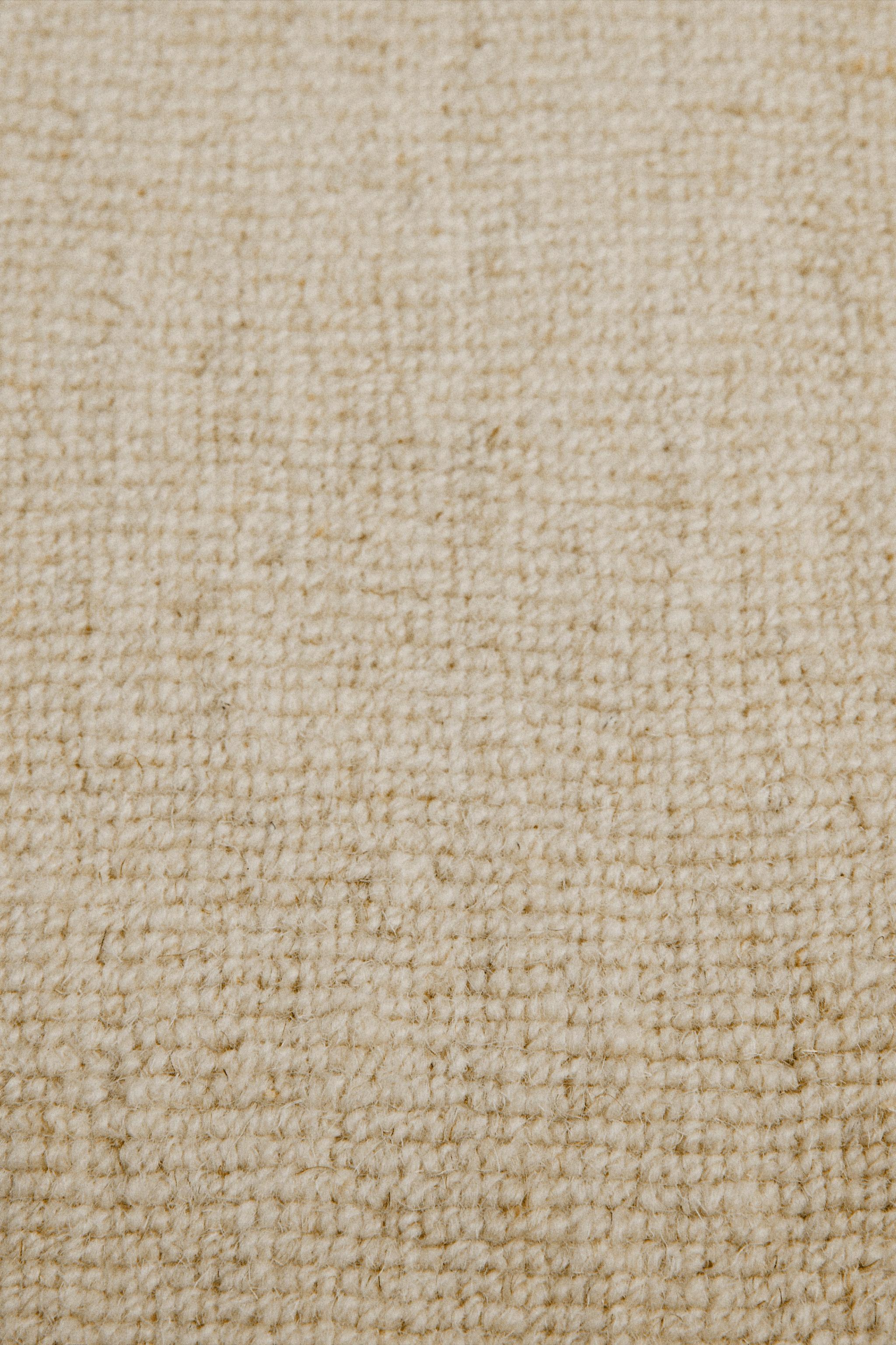 WOOL AREA RUG WITH LOOPS