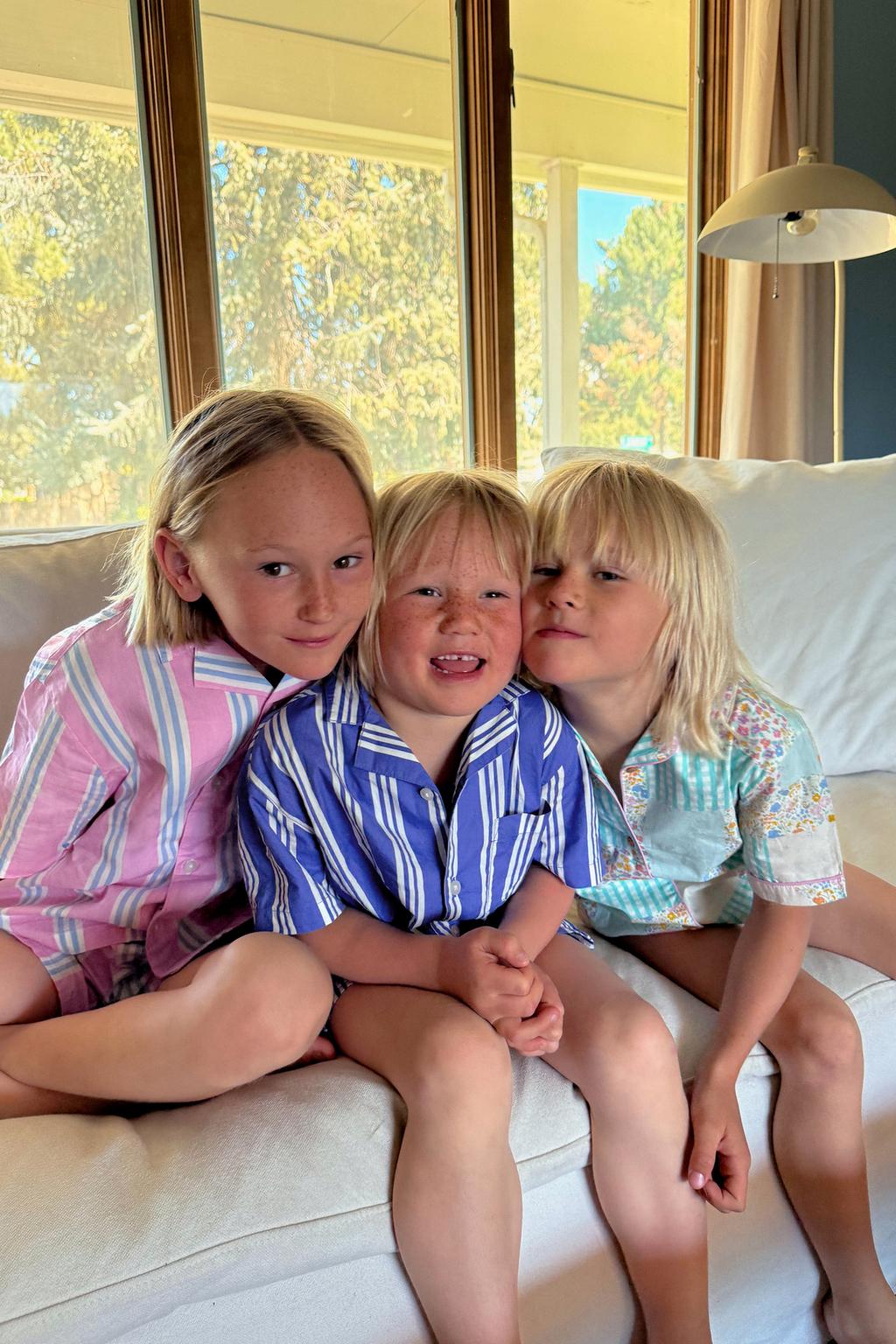 3-6 AÑOS/ PIJAMA CAMISA Y BERMUDA RAYAS