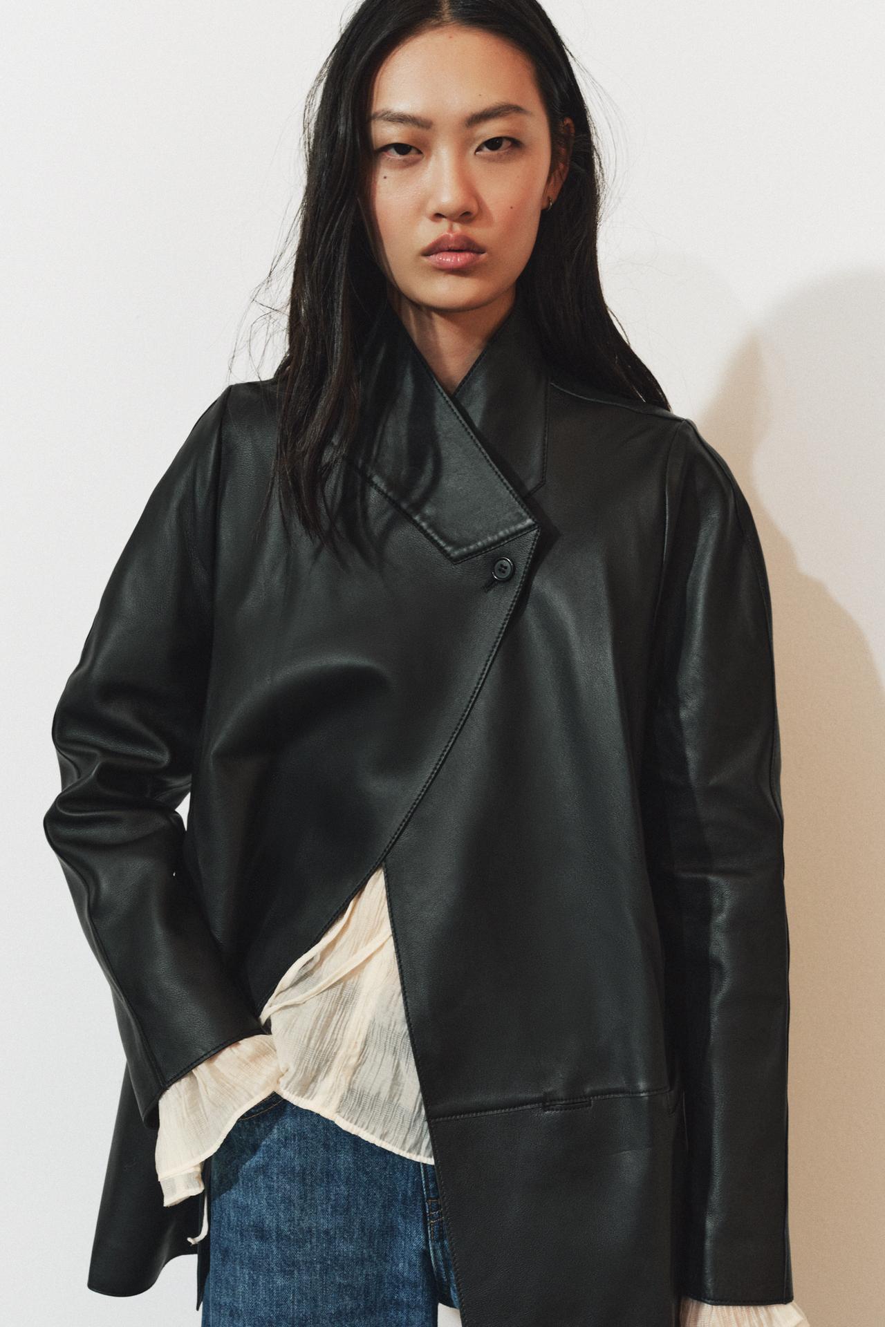 ZW COLLECTION 100% LEATHER DOUBLE-BREASTED BLAZER — Black
