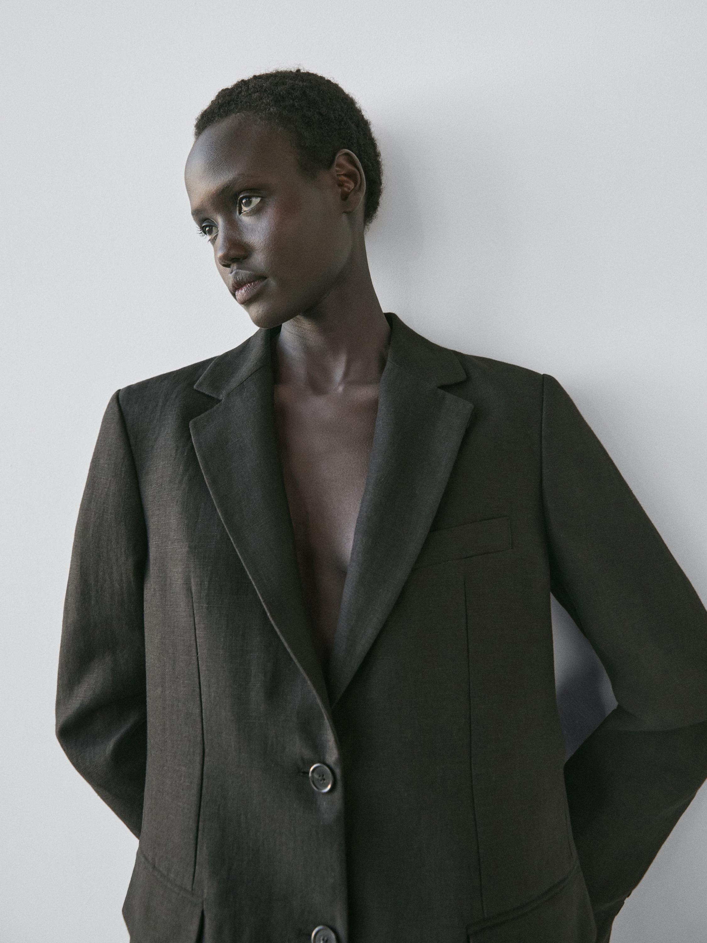 Linen blazer with pockets