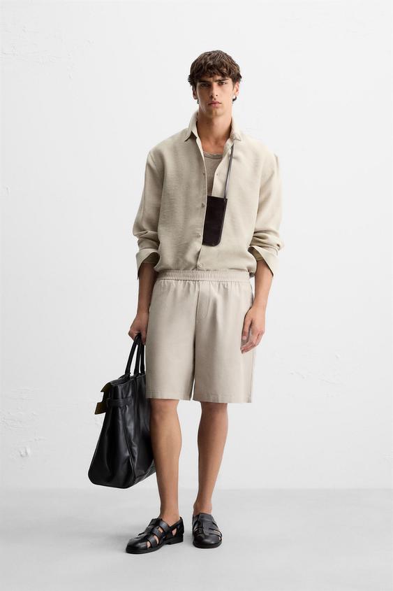 TEXTURED REGULAR FIT SHORTS