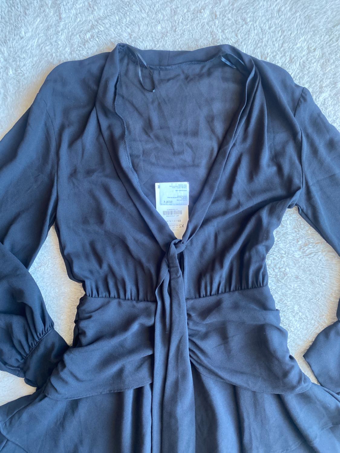 SHORT FLOWING DRESS WITH RUFFLES - Image 3