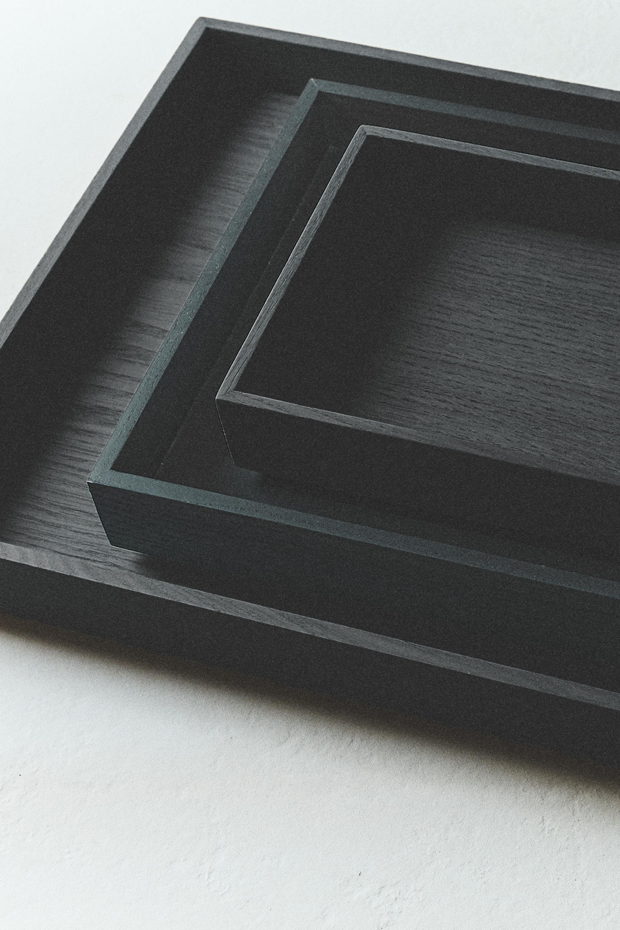 TRAY 01