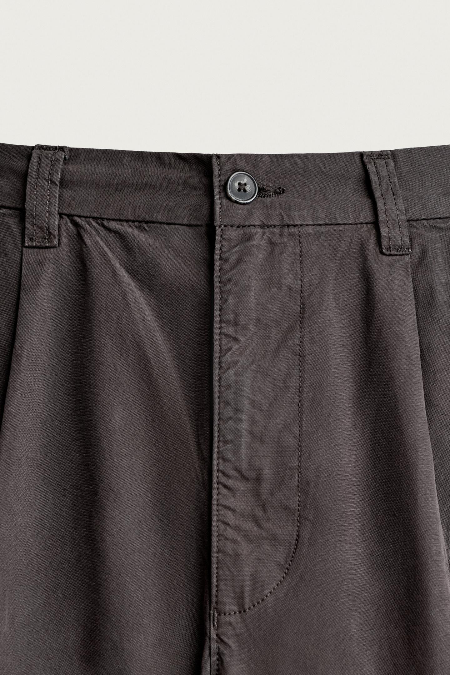 Мужские брюки Zara Relaxed Fit Pleated Chino, цвет: Тёмный коричневый — фото 9