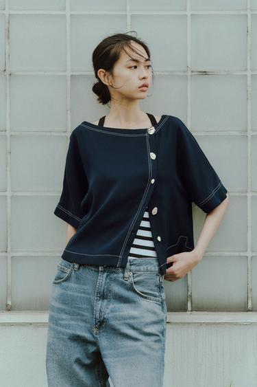 トップステッチトップスネイビーブルー0Zaraのトップステッチトップス - ネイビーブルー - 画像 0