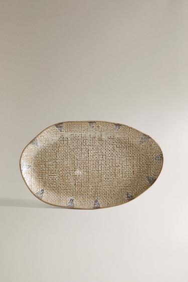 TEXTURED STONEWARE SERVING DISH - Ecru / Blue by Zara