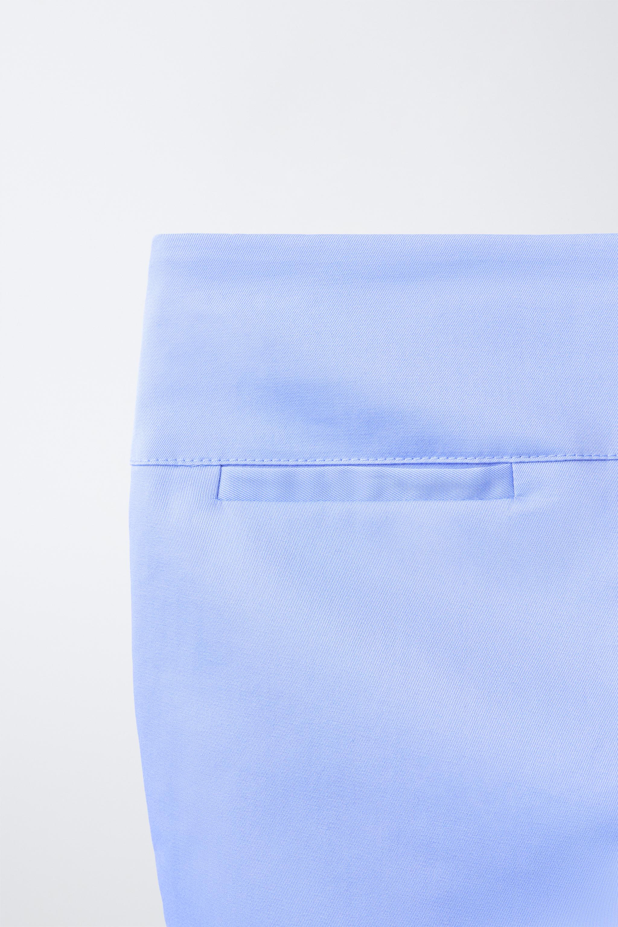 VENTED CAPRI PANTS