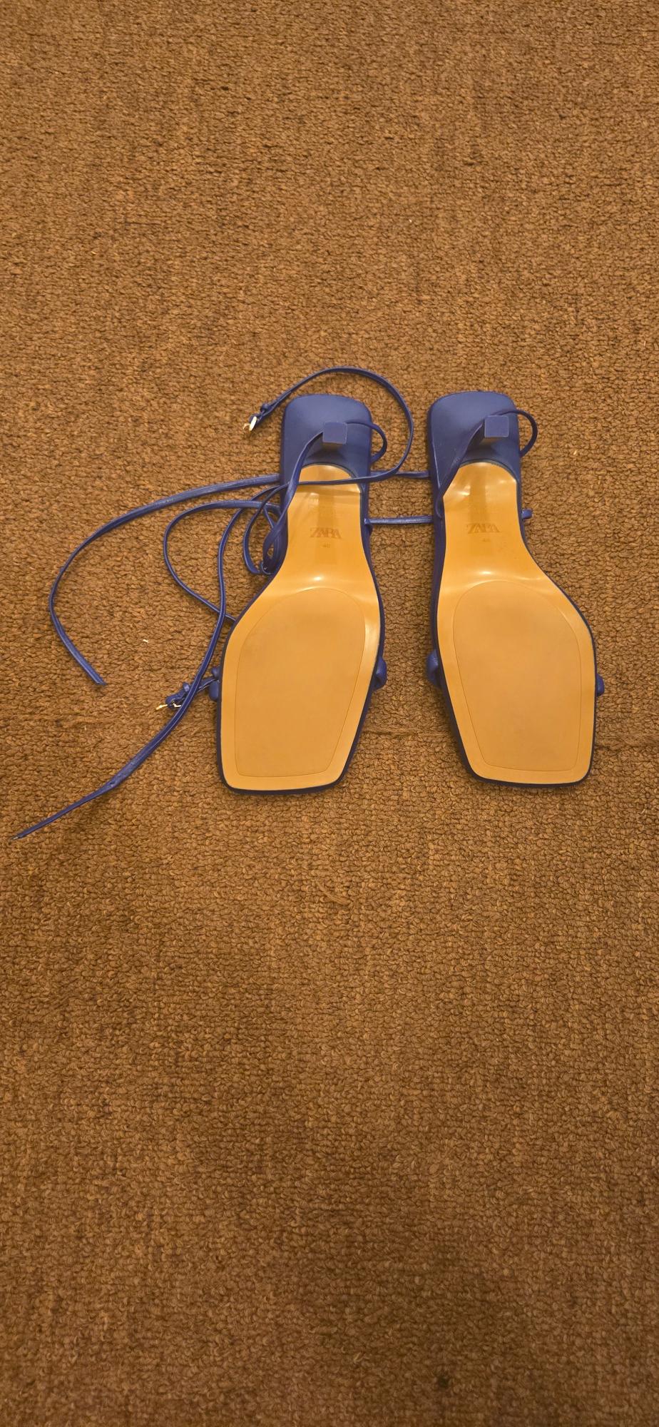 BLUE STRAPY HEELS - Image 2