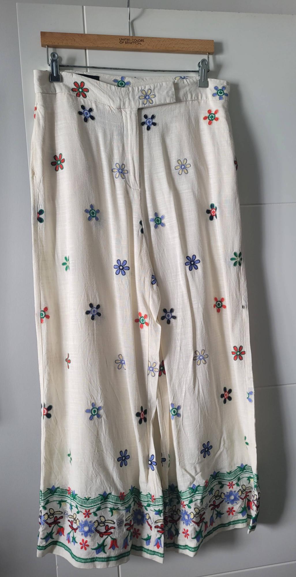 CULOTTES WITH FLORAL EMBROIDERY - Image 4