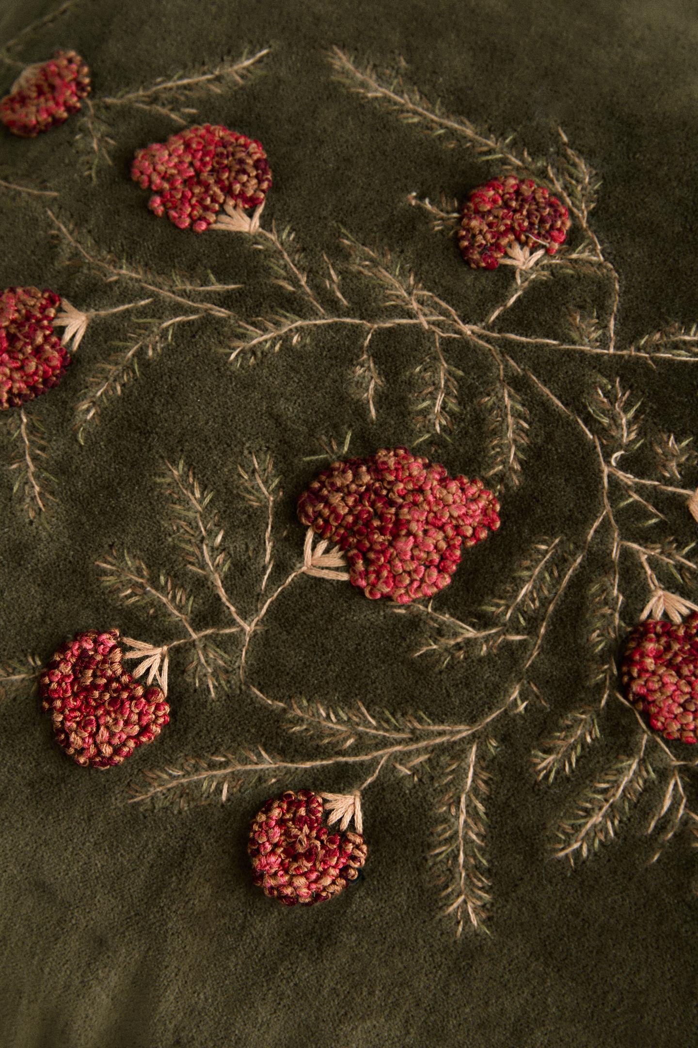Zara Velvet Embroidered Throw Pillow Cover, цвет: Хаки — фото 2