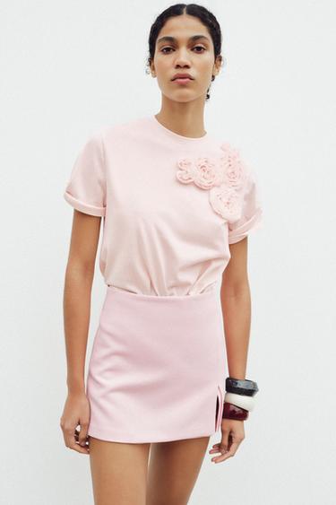 تيشيرت بزهرة - وردي by Zara