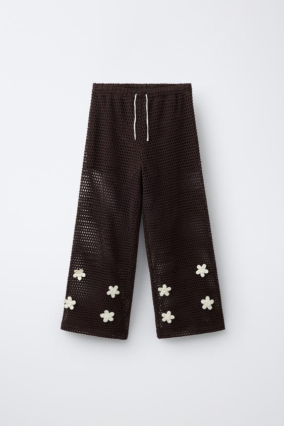PANTALÓN WIDE LEG PUNTO CROCHET FLORES - Marrón de Zara - Imagen 0