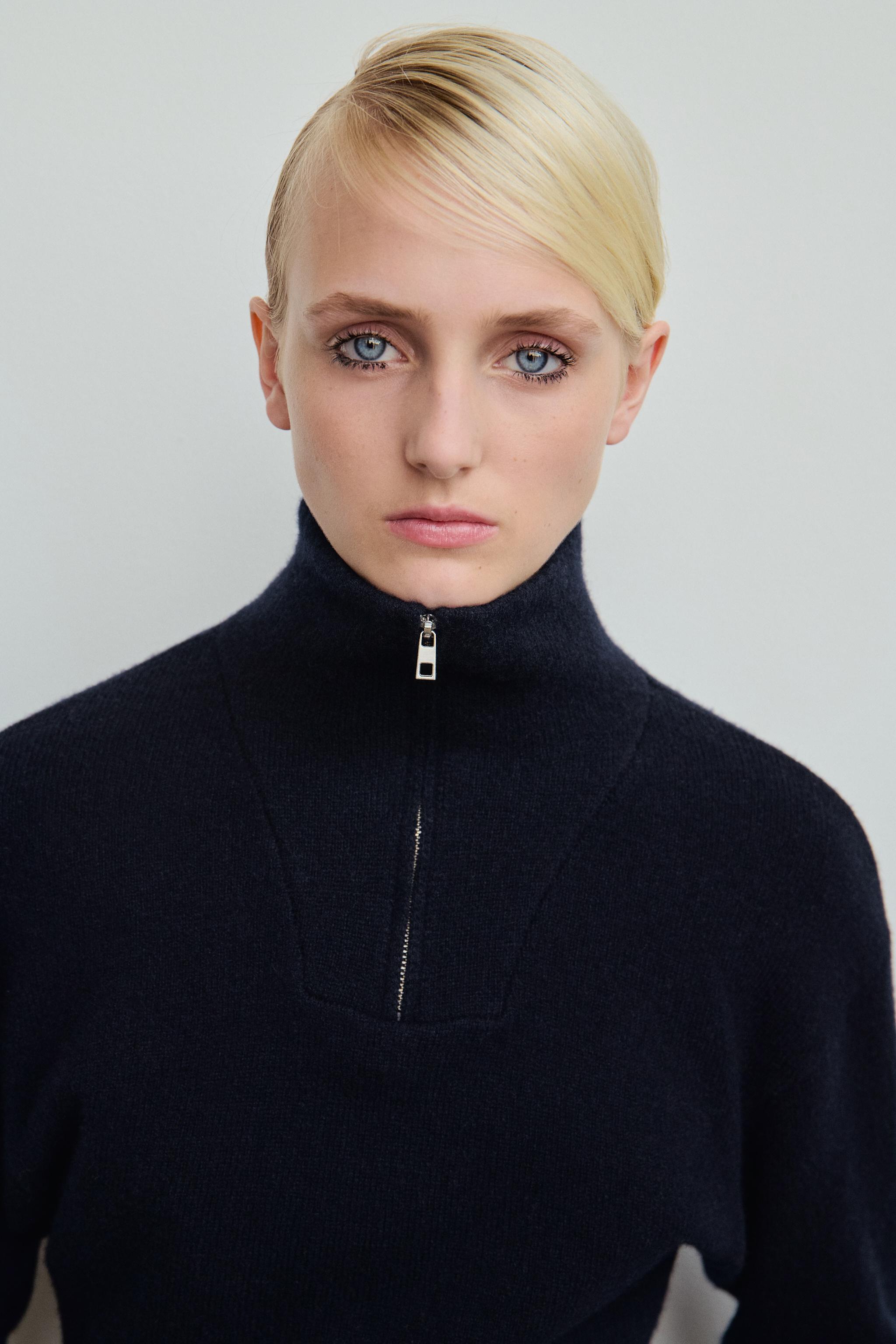 100% WOOL ZIPPER JUMPER — Navy blue