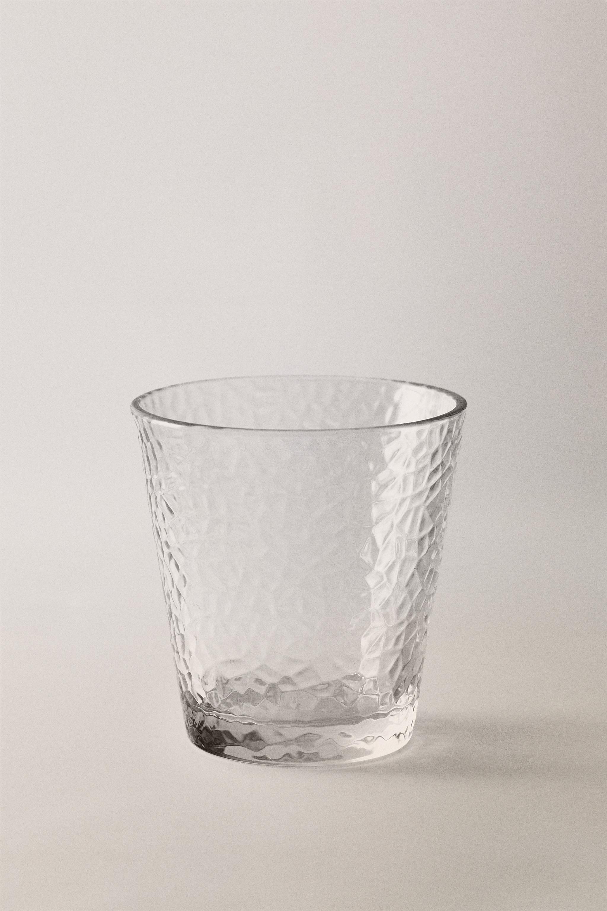 HAMMERED GLASS TUMBLER — Transparent